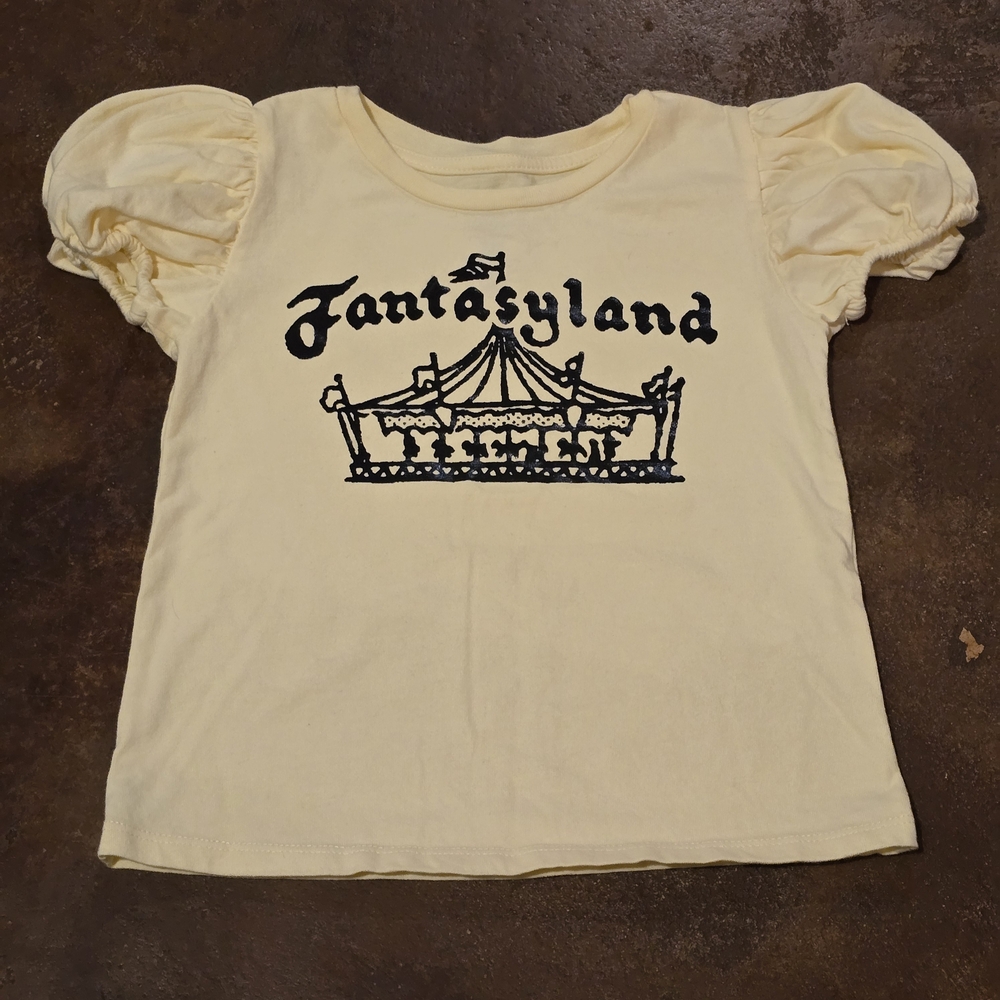 Disney Fantasyland Yellow Tee Capped Short Sleeve Youth S (5/6)